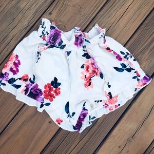 Floral printed flowy shorts
